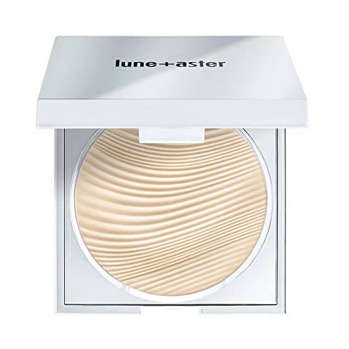 Lune+Aster SuperStar Translucent Pressed Powder - The ultimate universal talc-free translucent pressed powder with vitamin E, licorice and apple seed extract.
