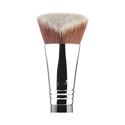 Sigma Beauty Professional 3DHD Max Kabuki Brush - Extra Large Angled Kabuki Makeup Brush with 3 Sides - Foundation Brush & Professional Grade Makeup Brush to Blend Liquid & Cream Products